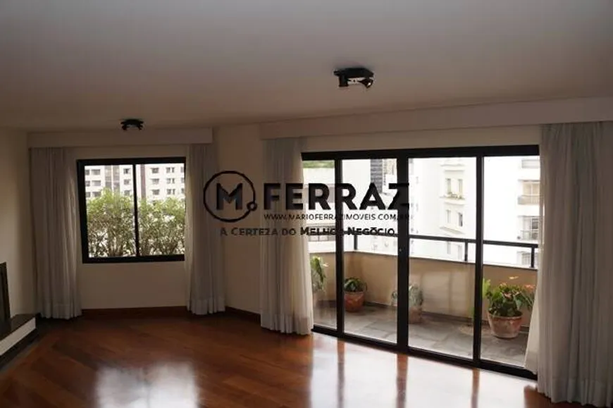 Foto 1 de Apartamento com 4 Quartos à venda, 204m² em Itaim Bibi, São Paulo