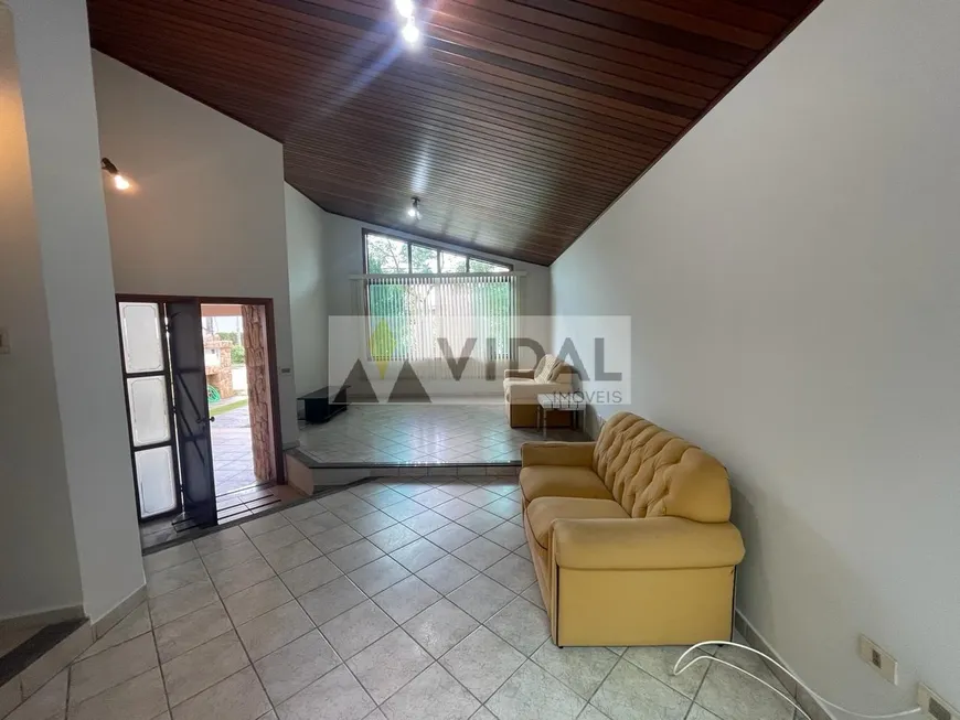 Foto 1 de Casa com 3 Quartos para alugar, 230m² em Granja Olga, Sorocaba