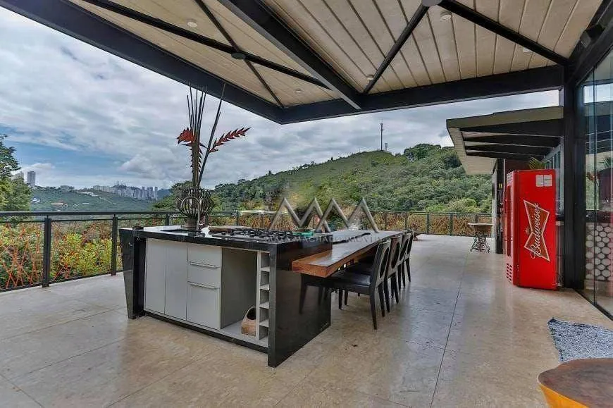 Foto 1 de Casa de Condomínio com 3 Quartos para alugar, 480m² em Vila  Alpina, Nova Lima