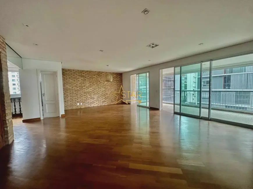 Foto 1 de Apartamento com 3 Quartos à venda, 231m² em Vila Nova Conceição, São Paulo