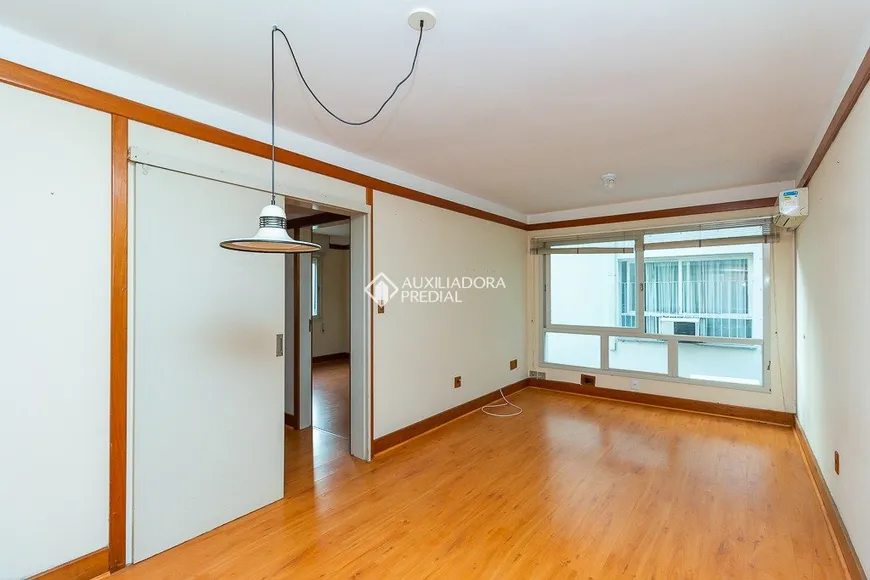 Foto 1 de Apartamento com 2 Quartos à venda, 78m² em Mont' Serrat, Porto Alegre