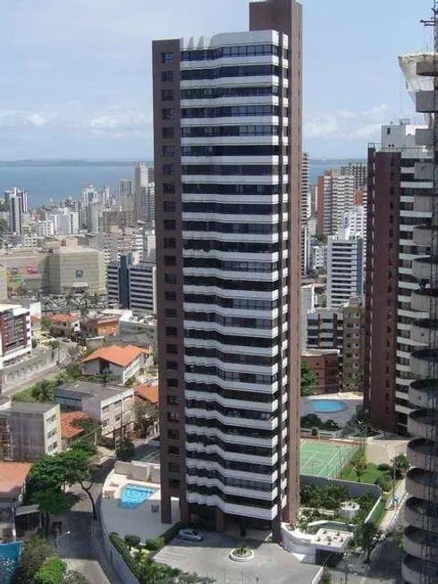 Foto 1 de Apartamento com 4 Quartos à venda, 282m² em Ondina, Salvador