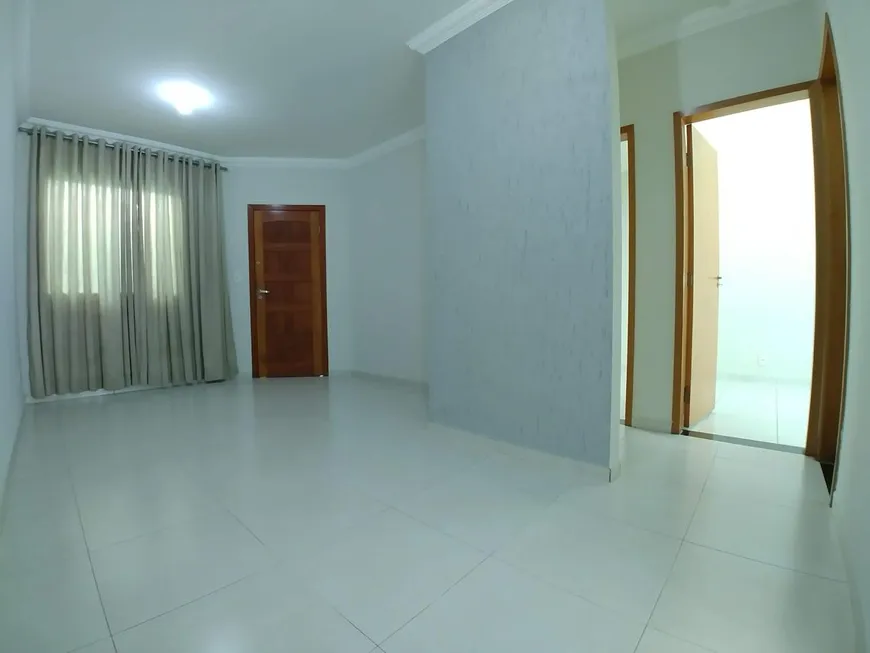 Foto 1 de Casa com 2 Quartos à venda, 63m² em Parque Xangri La, Contagem