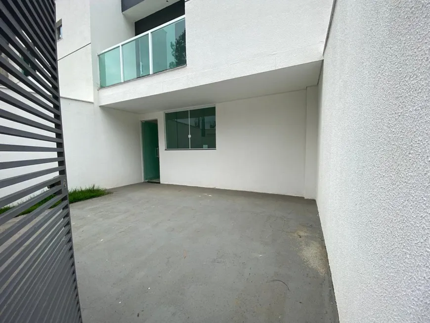 Foto 1 de Casa com 3 Quartos à venda, 97m² em Parque Xangri La, Contagem