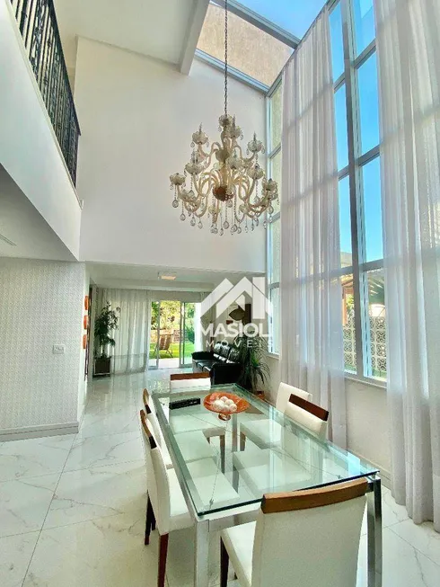 Foto 1 de Casa de Condomínio com 4 Quartos à venda, 300m² em Interlagos, Vila Velha