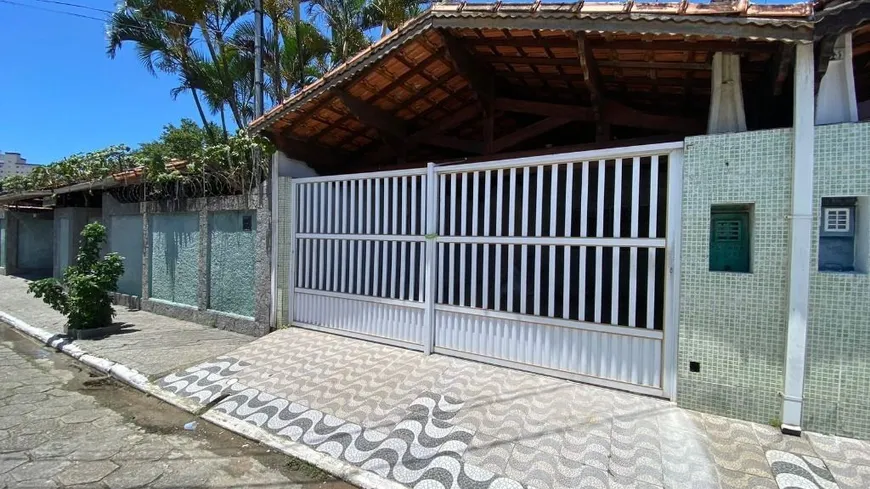 Foto 1 de Casa com 2 Quartos à venda, 75m² em Vila Tupi, Praia Grande