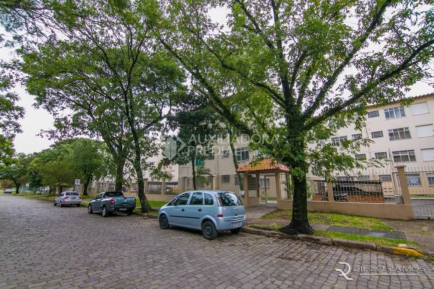 Foto 1 de Apartamento com 3 Quartos à venda, 70m² em Humaitá, Porto Alegre