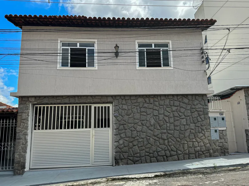 Foto 1 de Casa com 4 Quartos à venda, 157m² em Jardim Glória, Juiz de Fora