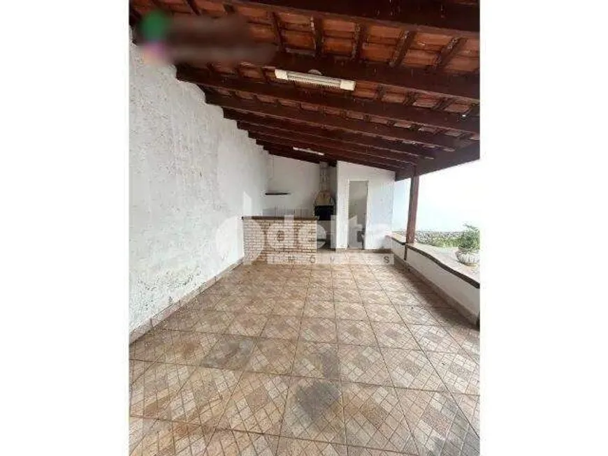 Foto 1 de Casa com 3 Quartos à venda, 120m² em Cidade Jardim, Uberlândia