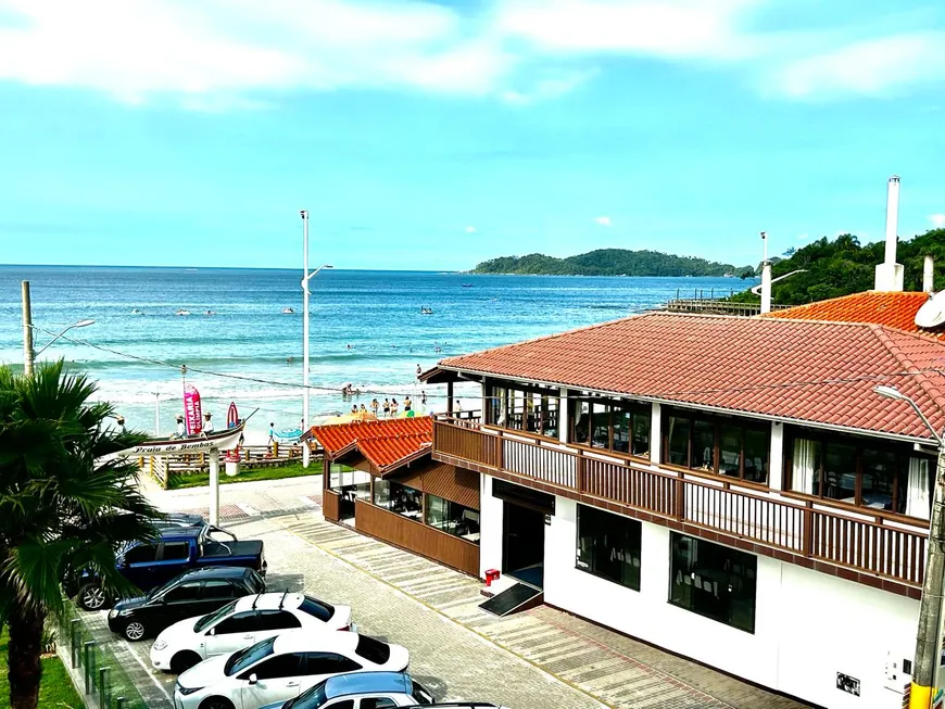 Foto 1 de Cobertura com 2 Quartos à venda, 91m² em Praia de Bombas, Bombinhas