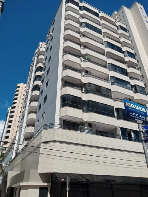 Foto 1 de Apartamento com 3 Quartos à venda, 96m² em Centro, Balneário Camboriú