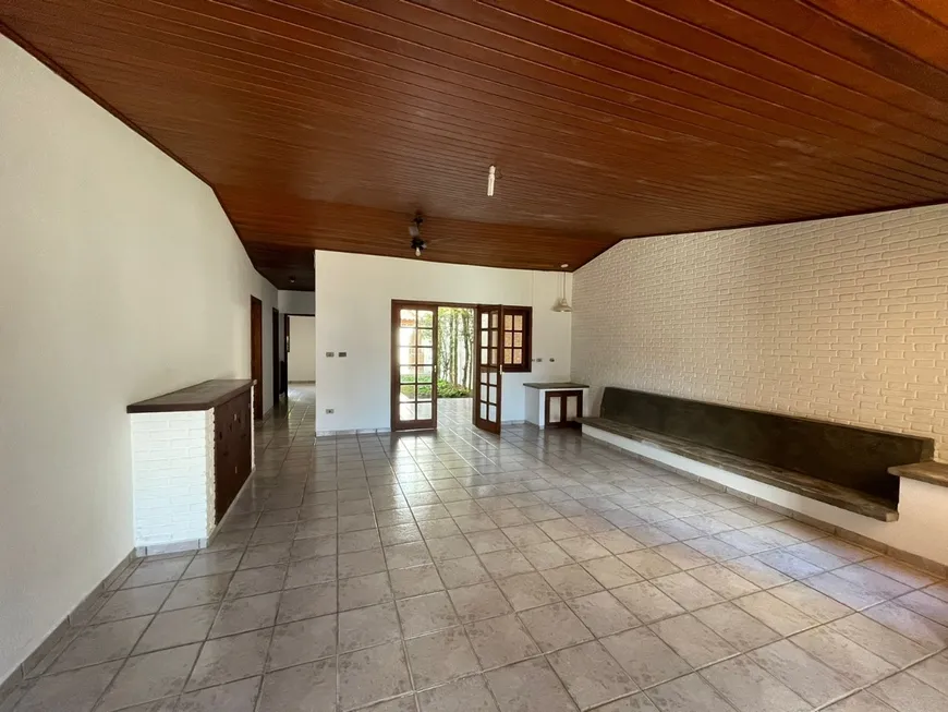 Foto 1 de Casa com 5 Quartos à venda, 300m² em Centro, Ubatuba