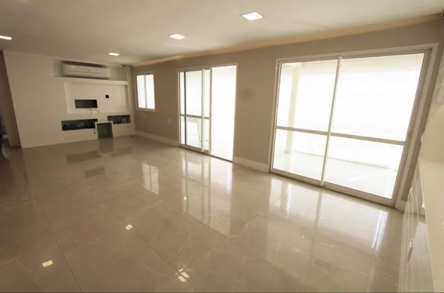 Foto 1 de Apartamento com 4 Quartos à venda, 166m² em Antônio Diogo, Fortaleza