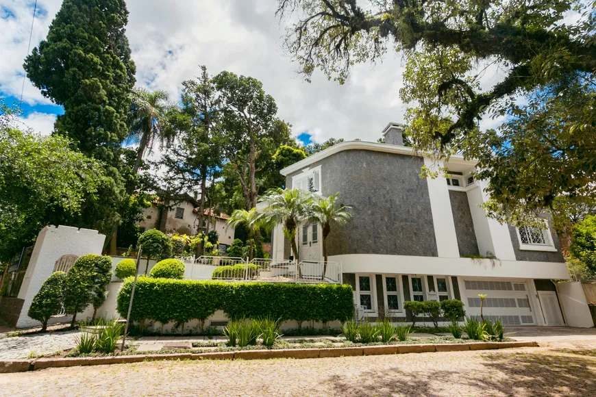 Foto 1 de Casa com 4 Quartos à venda, 335m² em Tristeza, Porto Alegre