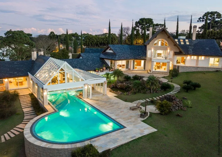 Foto 1 de Casa com 4 Quartos para alugar, 1140m² em Campo Comprido, Curitiba