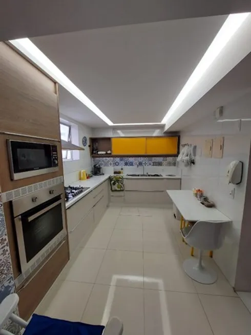 Foto 1 de Apartamento com 3 Quartos à venda, 164m² em Boa Viagem, Recife