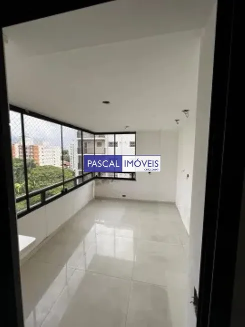 Foto 1 de Apartamento com 4 Quartos à venda, 227m² em Moema, São Paulo