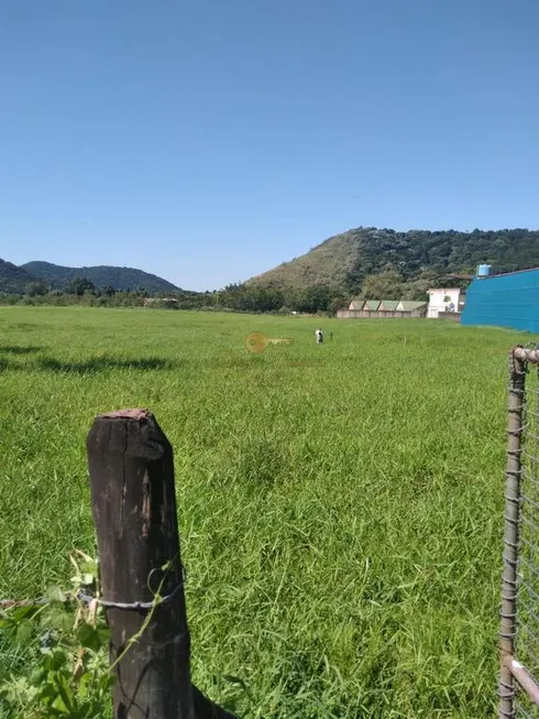 Foto 1 de Lote/Terreno à venda, 1080m² em Cotia, Guapimirim