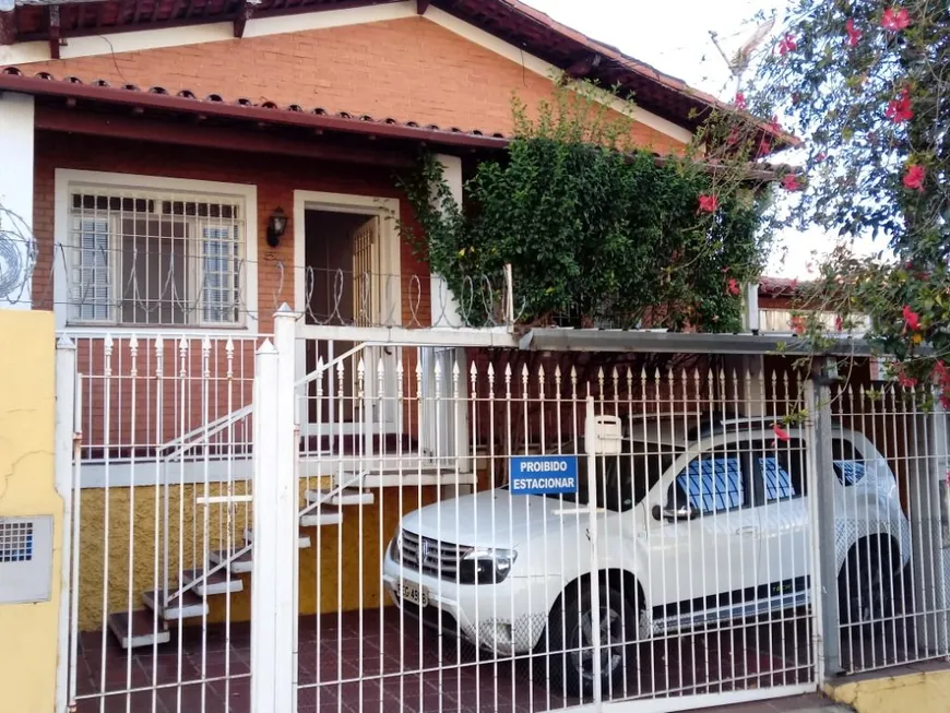 Foto 1 de Casa com 3 Quartos à venda, 128m² em Vila Satúrnia, Campinas