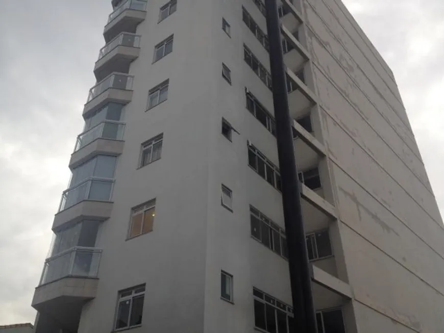 Foto 1 de Apartamento com 4 Quartos à venda, 270m² em Jardim Amália, Volta Redonda