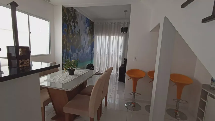 Foto 1 de Casa com 2 Quartos à venda, 77m² em Tulipas, Jundiaí