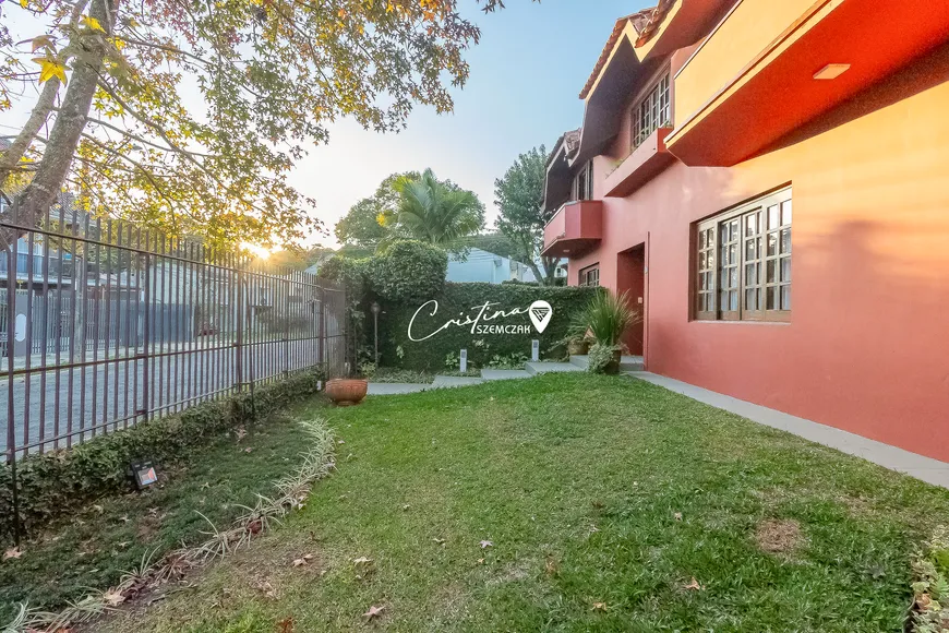 Foto 1 de Casa com 3 Quartos à venda, 334m² em São Lourenço, Curitiba