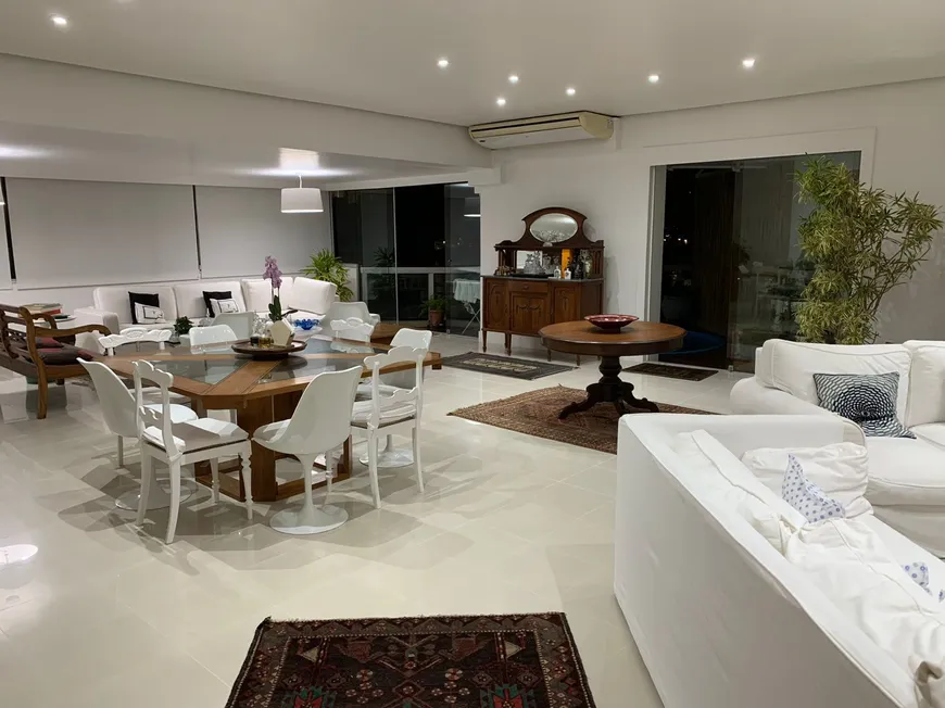 Foto 1 de Apartamento com 4 Quartos à venda, 330m² em Barra da Tijuca, Rio de Janeiro