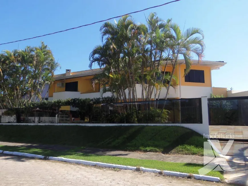 Foto 1 de Casa com 4 Quartos para alugar, 230m² em Atami, Pontal do Paraná