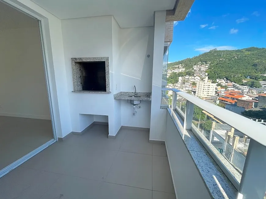Foto 1 de Apartamento com 2 Quartos à venda, 71m² em Pantanal, Florianópolis