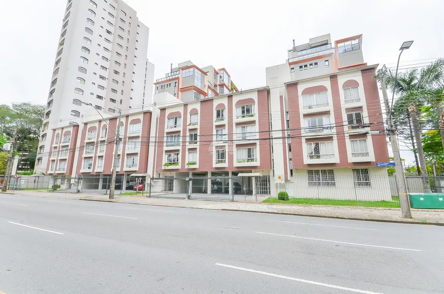 Foto 1 de Apartamento com 3 Quartos à venda, 89m² em Cabral, Curitiba
