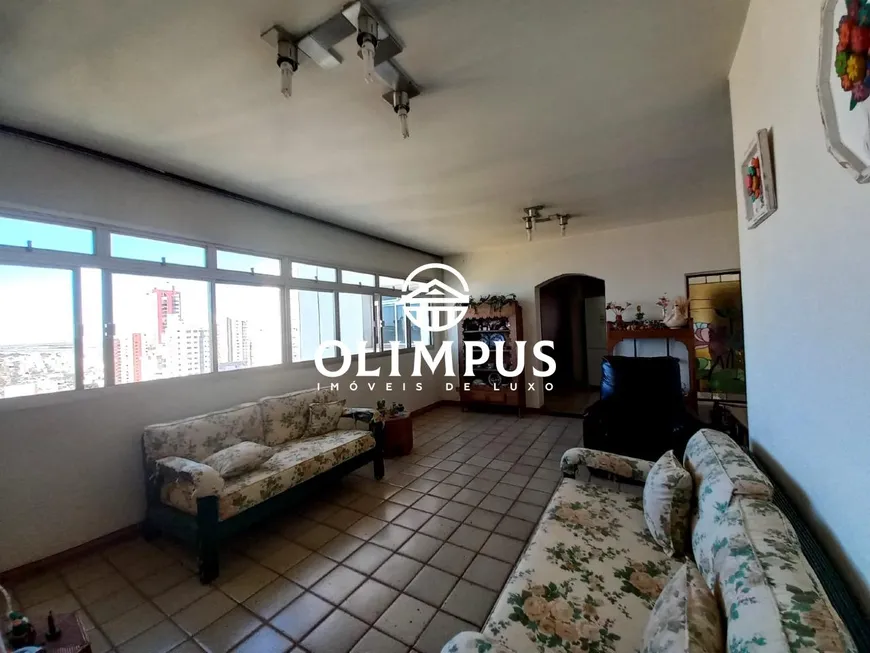 Foto 1 de Apartamento com 4 Quartos à venda, 330m² em Fundinho, Uberlândia