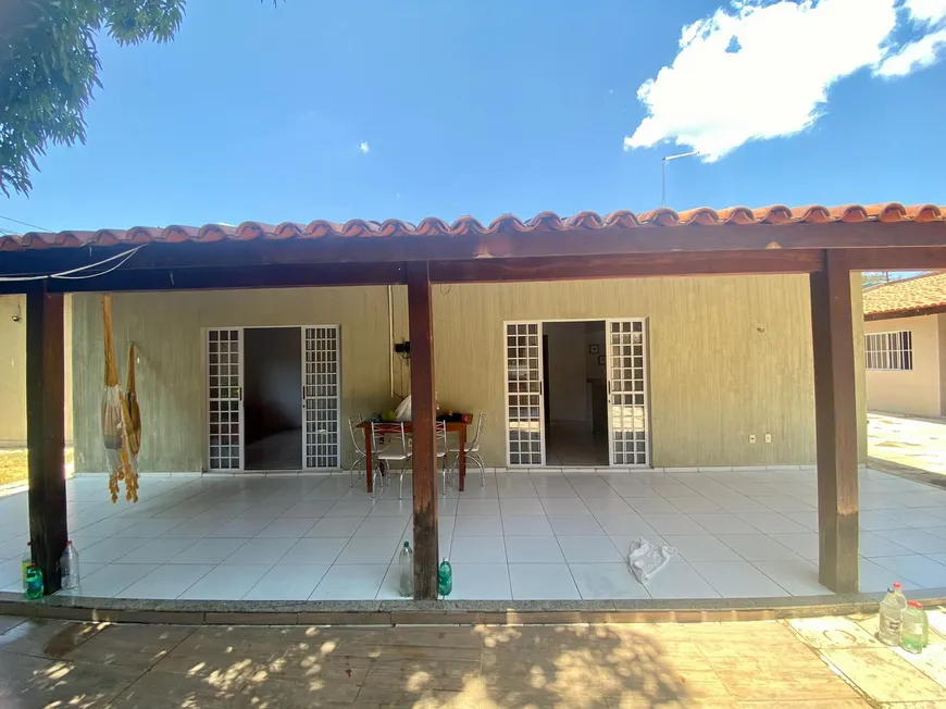 Foto 1 de Casa com 3 Quartos à venda, 238m² em Zoobotânico, Teresina