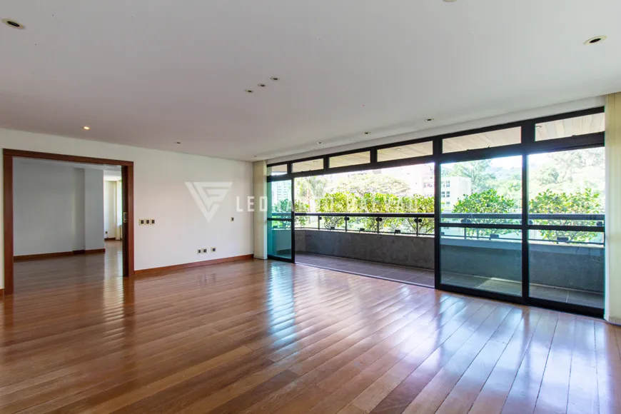 Foto 1 de Apartamento com 4 Quartos à venda, 330m² em Serra, Belo Horizonte