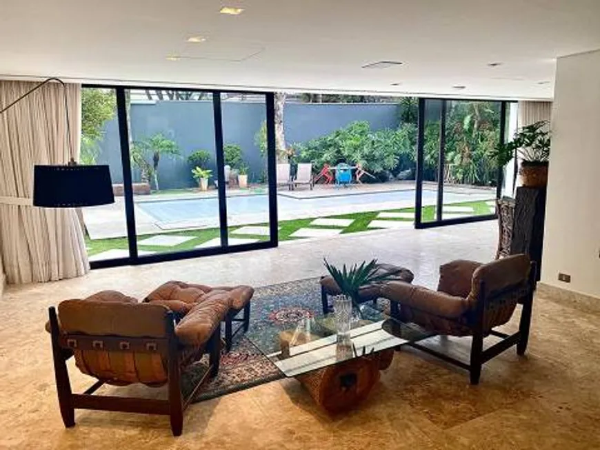 Foto 1 de Casa com 7 Quartos à venda, 700m² em Jardim Paulistano, São Paulo