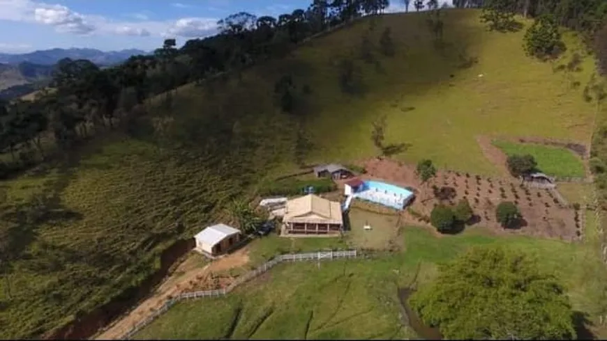 Foto 1 de Fazenda/Sítio com 3 Quartos à venda, 24800m² em Zona Rural, Marmelópolis