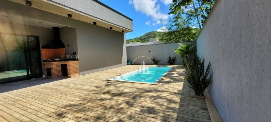 Foto 1 de Casa de Condomínio com 3 Quartos à venda, 181m² em Sertao do Maruim, São José