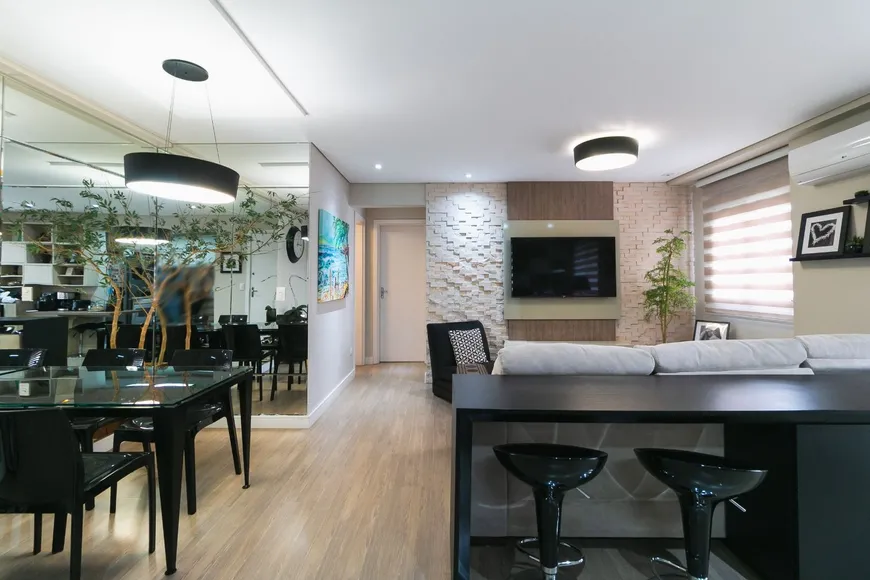 Foto 1 de Apartamento com 2 Quartos à venda, 77m² em Bigorrilho, Curitiba