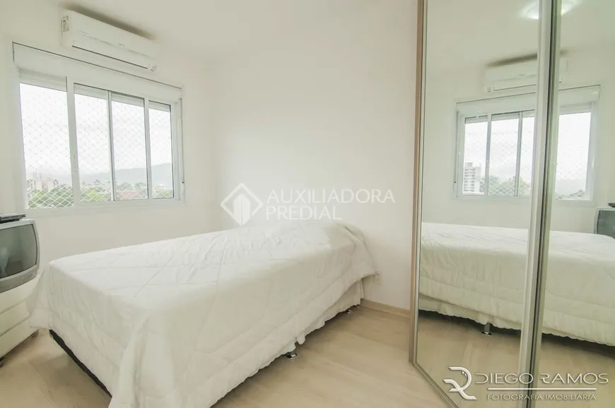 Foto 1 de Apartamento com 2 Quartos à venda, 51m² em Santo Antônio, Porto Alegre