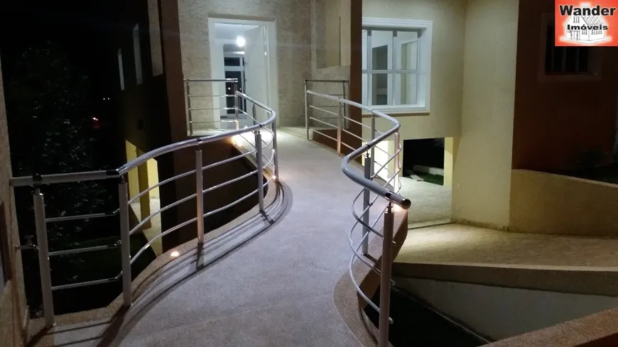 Foto 1 de Casa de Condomínio com 4 Quartos à venda, 535m² em Condomínio Residencial Santa Helena , Bragança Paulista