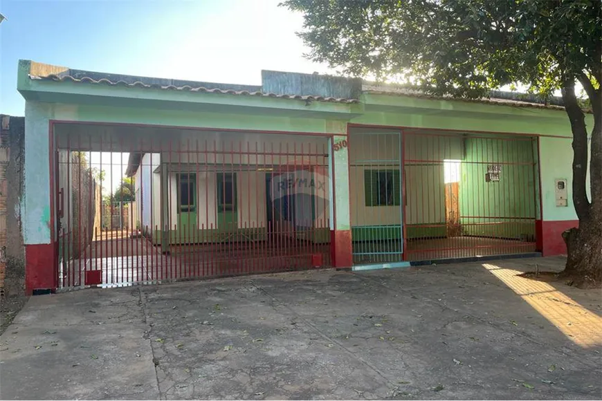 Foto 1 de Casa com 3 Quartos à venda, 145m² em Jardim Iguassu, Rondonópolis