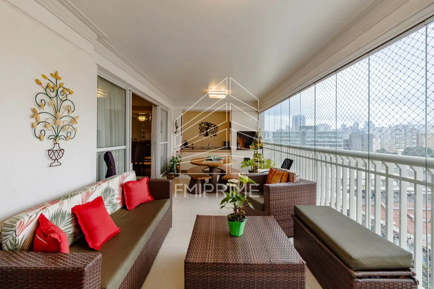 Foto 1 de Apartamento com 3 Quartos para alugar, 162m² em Barra Funda, São Paulo