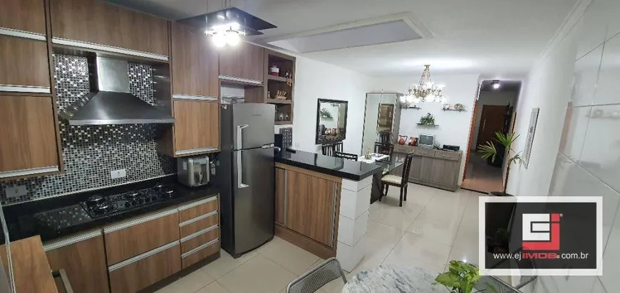 Foto 1 de Sobrado com 3 Quartos à venda, 180m² em Vila Salete, São Paulo