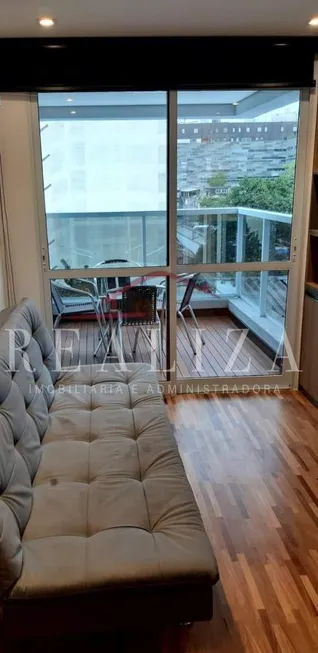 Foto 1 de Apartamento com 1 Quarto para alugar, 30m² em Pinheiros, São Paulo