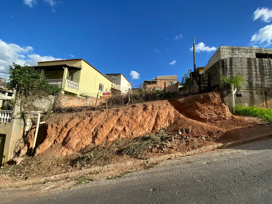 Foto 1 de Lote/Terreno à venda, 360m² em Dea Marly, Ibirite