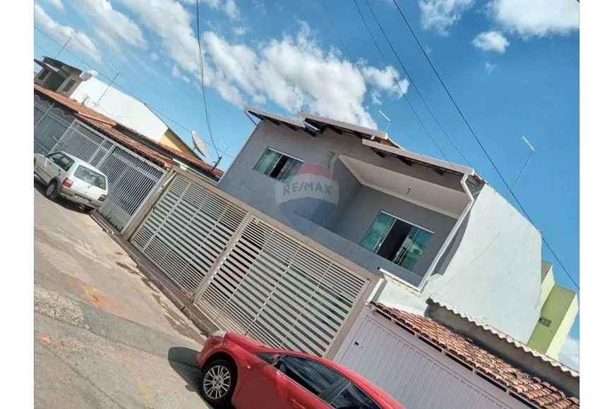 Foto 1 de Sobrado com 3 Quartos à venda, 300m² em Ceilândia, Brasília