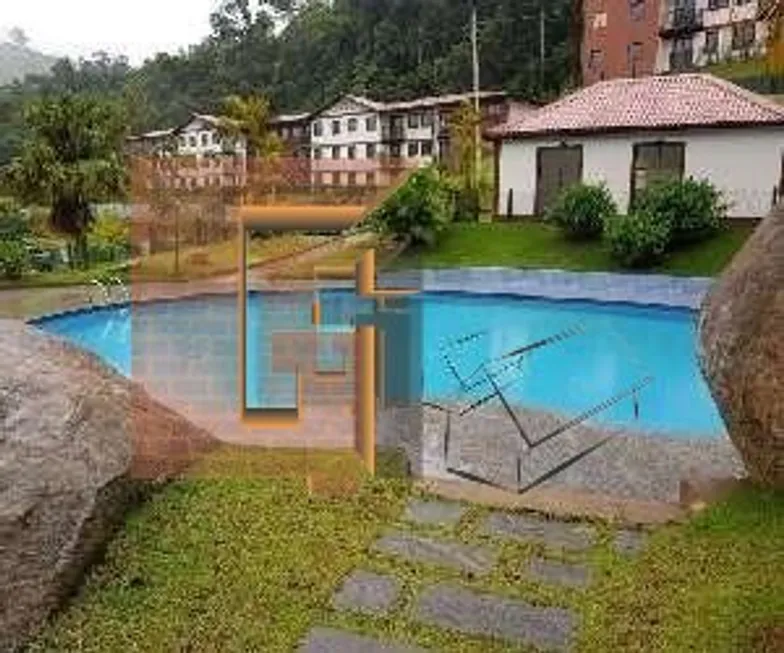 Foto 1 de Apartamento com 4 Quartos à venda, 90m² em Samambaia, Petrópolis