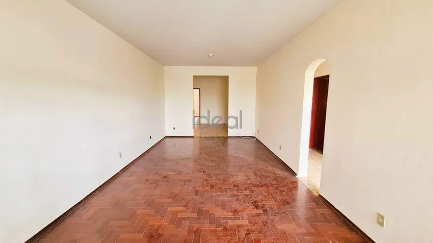 Foto 1 de Apartamento com 3 Quartos à venda, 131m² em Silvestre, Viçosa