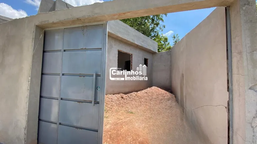 Foto 1 de Casa com 2 Quartos à venda, 57m² em Marques Industrial, São Joaquim de Bicas