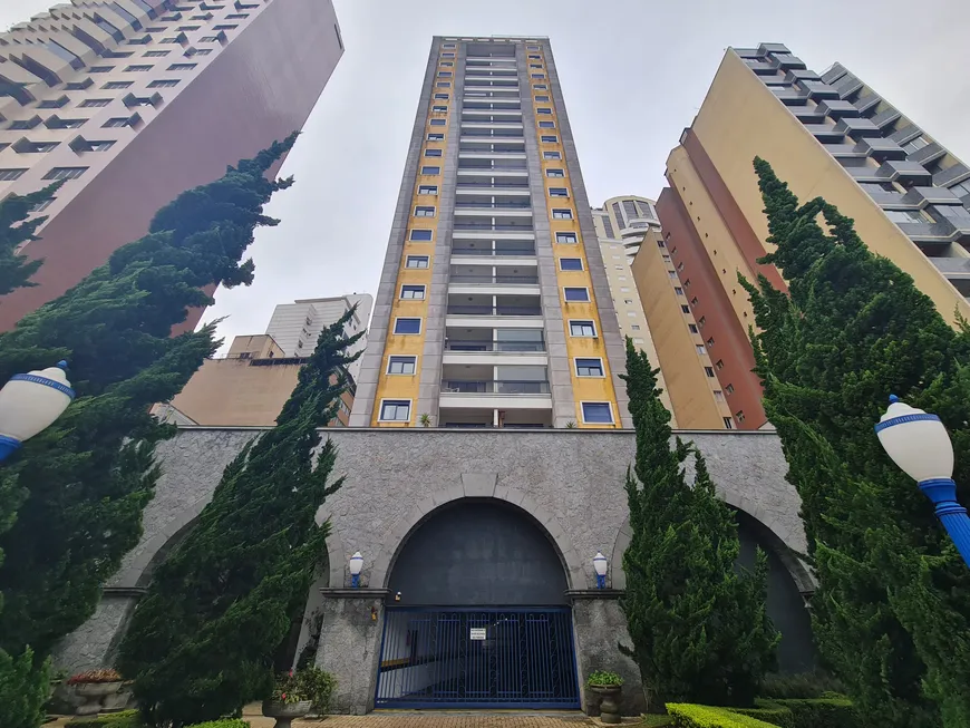 Foto 1 de Apartamento com 2 Quartos para alugar, 83m² em Batel, Curitiba