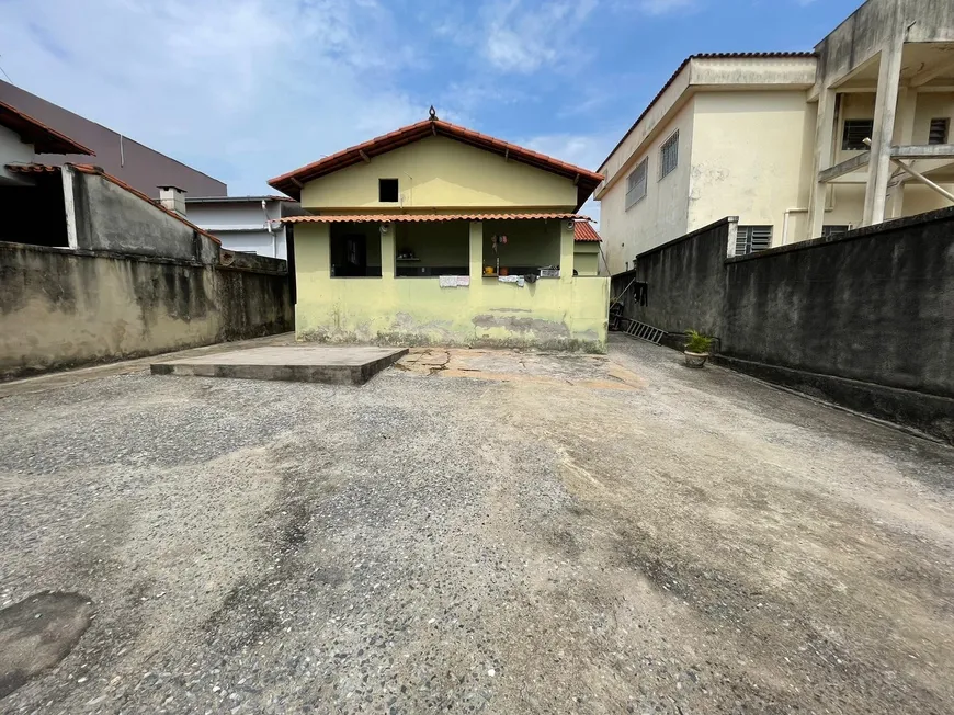 Foto 1 de Casa com 3 Quartos à venda, 360m² em Floramar, Belo Horizonte